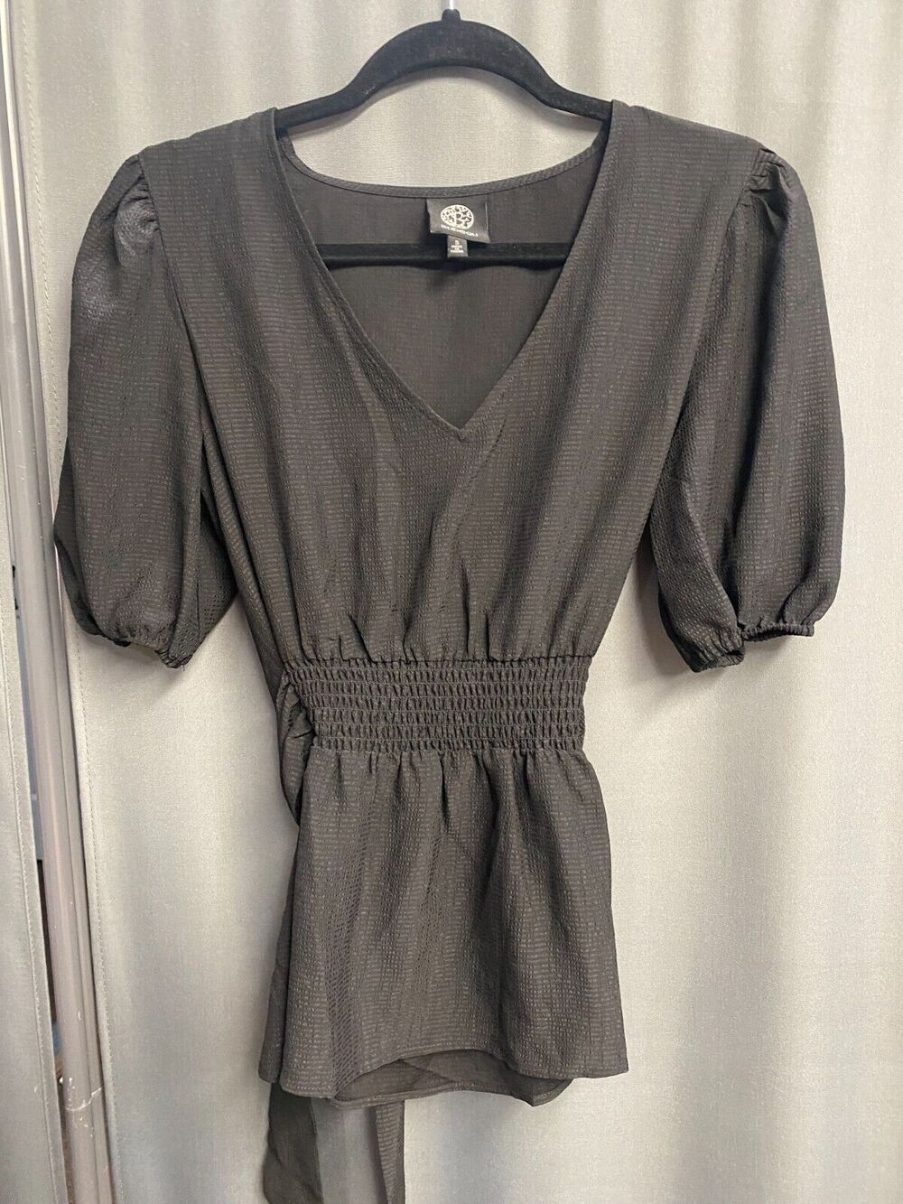 Bobeau Blouse Top Women Small Black Long Sleeve V-Neck Preppy Hipster B67